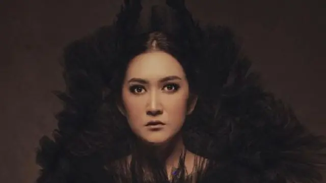 Nafa Urbach (Foto: Instagram/@nafaurbach)