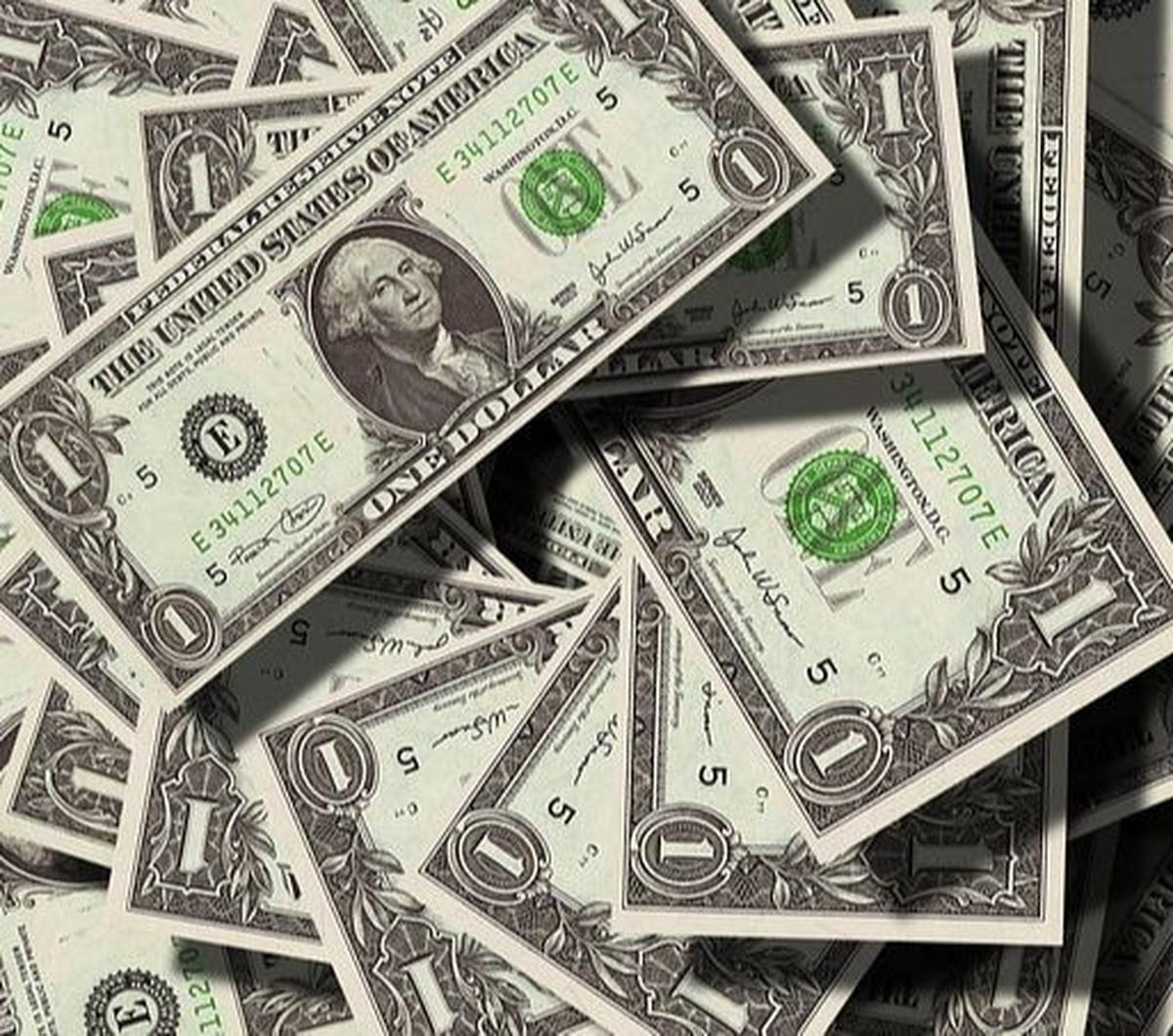 Ironisnya, ia mampu mengelabui investor sampai mampu mengumpulkan lebih dari USD 200 juta atau Rp 3 trliun. Mereka pun akhirnya ditutup pada Juni lalu.