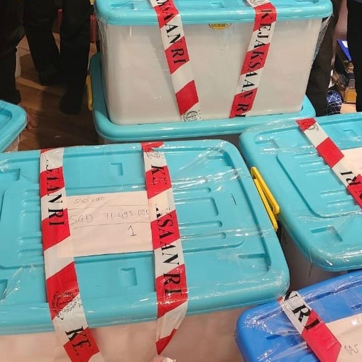 Barang bukti kasus tppu eks pejabat ma zarof ricar