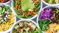 salad menjadi menu yang sempurna untuk Ramadan | unsplash.com/@luisabrimble
