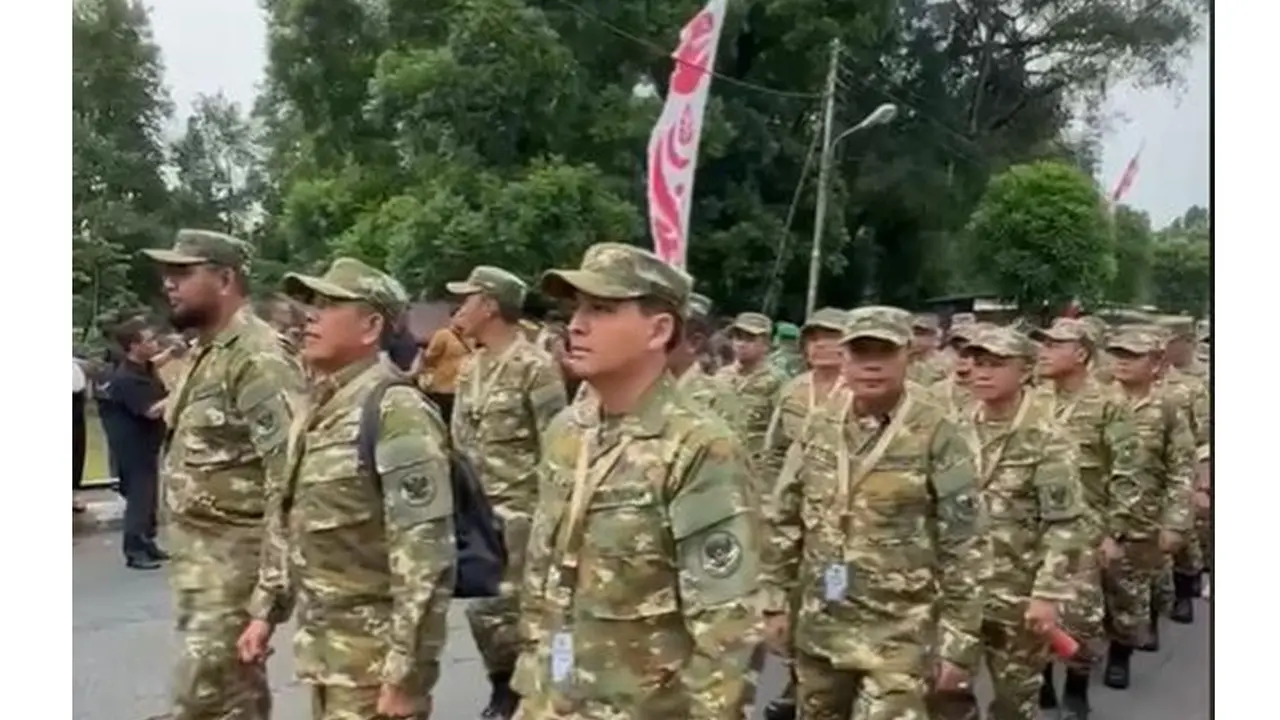 6 Potret Aktor Lucky Hakim di Retret Kepala Daerah, Semangat Demi Warga Indramayu