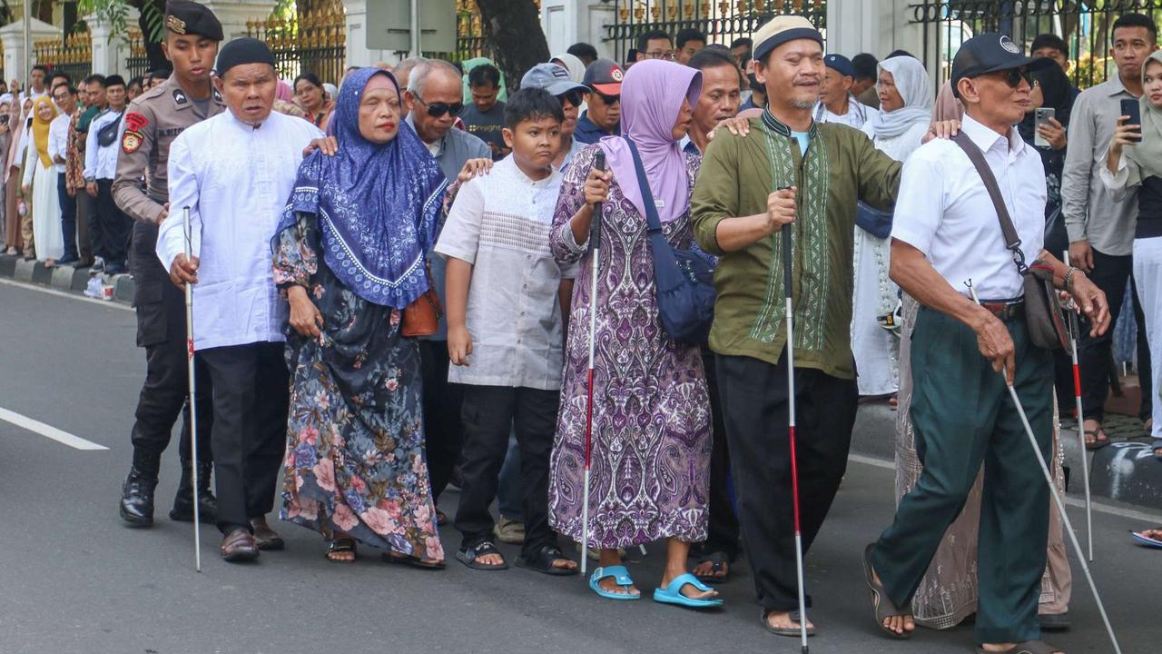 Antusiasme Ribuan Orang Hadiri Open House Prabowo di Istana