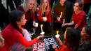 Perayaaan Hari Ibu di Los Angeles, AS, (11/5/2014) juga diwarnai dengan aksi sejumlah orang yang mengecam kasus penculikan lebih dari 200 anak perempuan di Nigeria oleh kelompok teroris Boko Haram. (REUTERS/Phil McCarten)