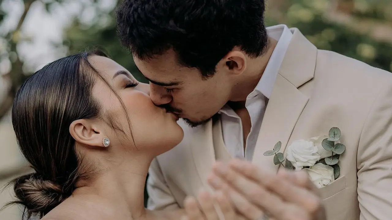 Gaun pengantin Jennifer Coppen