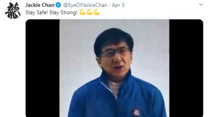 Pesan Jackie Chan kepada penggemar untuk mengenakan masker di tengah pandemi corona COVID-19. (dok. Twitter @EyeOfJackieChan/Putu Elmira)