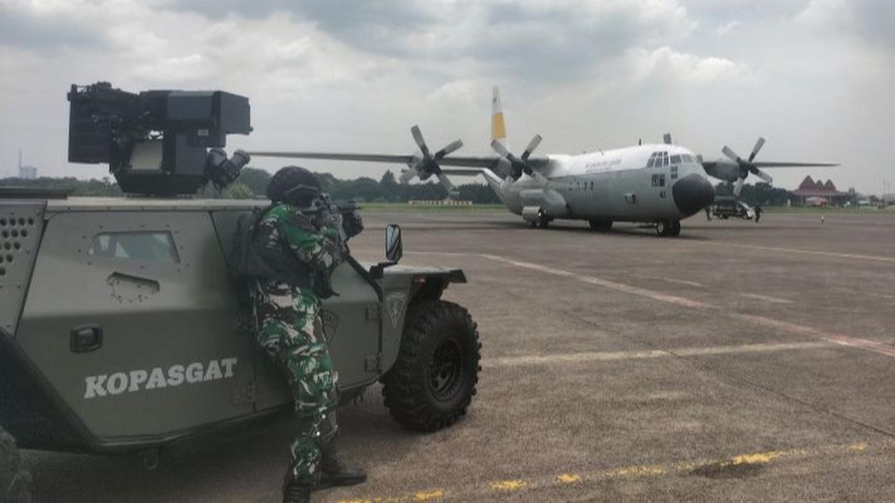 Detik-Detik TNI Evakuasi Ratusan Jemaah Haji dari Pesawat Saudi Airlines Usai Diteror Bom