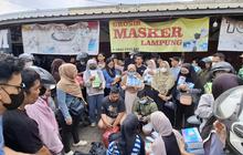 Lampung Terdampak Abu Anak Krakatau Parah, Masker Langka Diborong Warga