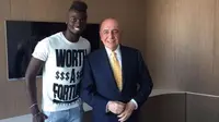 "M'Baye Niang telah memperbarui kontraknya hingga 30 Juni 2019," bunyi pernyataan resmi AC Milan.