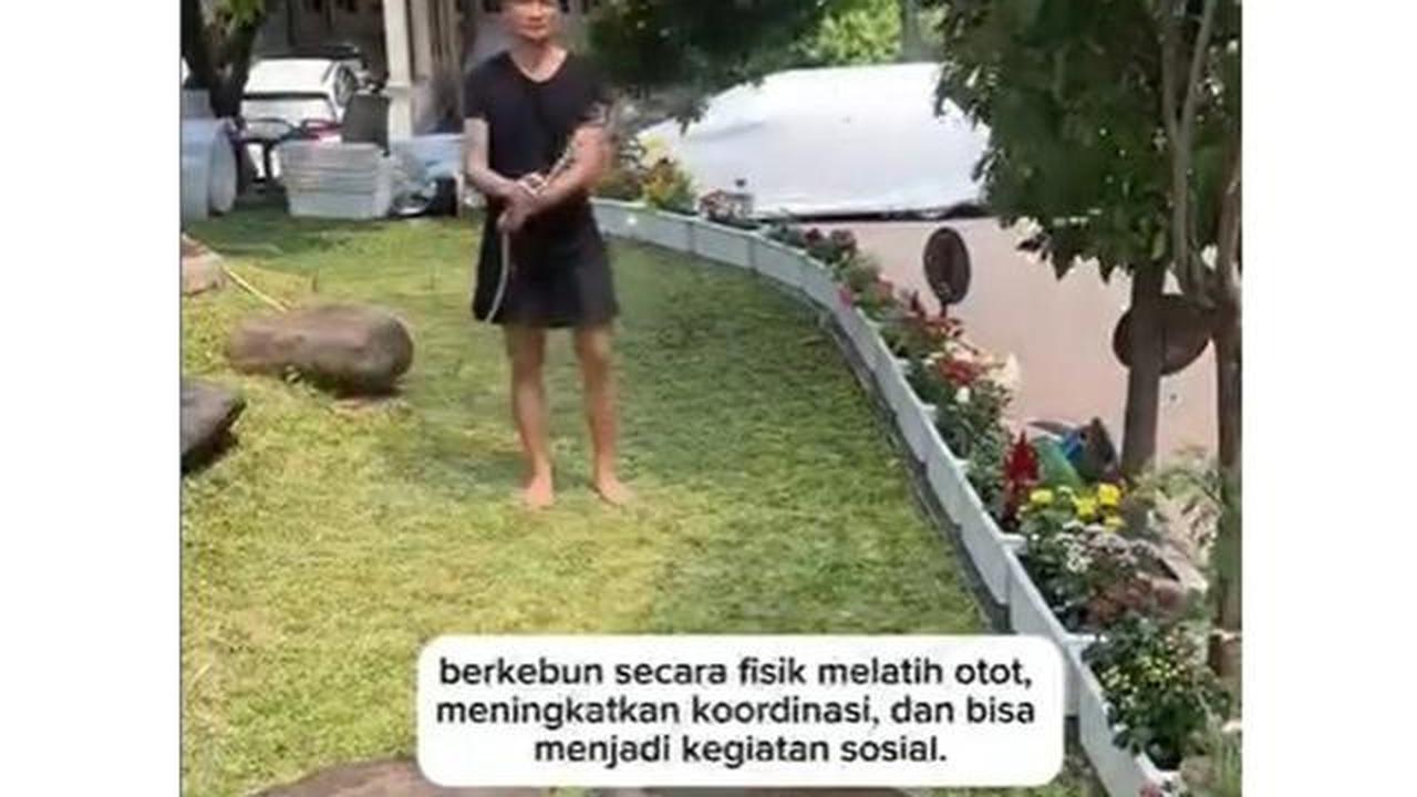 7 Potret Teras Depan Rumah Anji, Halaman Dipakai Berkebun dan Budidaya Sirih China