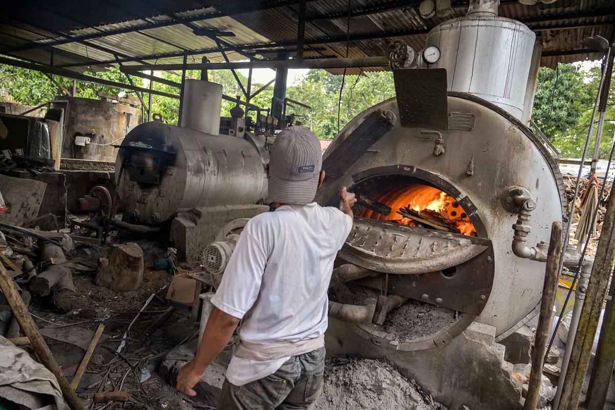 FOTO: Kenaikan Harga Kedelai Tekan Produksi Tahu di Jawa Timur