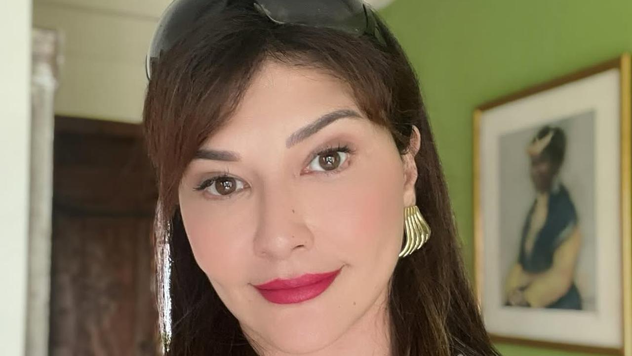 Potret Tamara Bleszynski yang Tetap Tampil Stunning di Usia 50 Tahun, Awet Muda Bak 'Vampir'