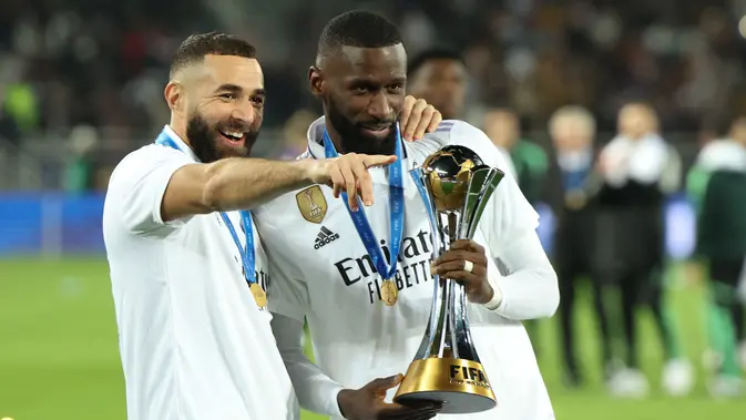Kepastian soal Masa Depan sang Bek Sentral di Real Madrid