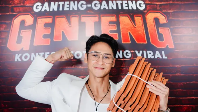 Antonio Blanco Jr. Jadi Kuli Genteng, Transformasi Peran yang Penuh Cerita di Ganteng-Ganteng Genteng