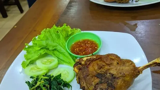 Bebek dan Ayam Goreng Pandu Terban