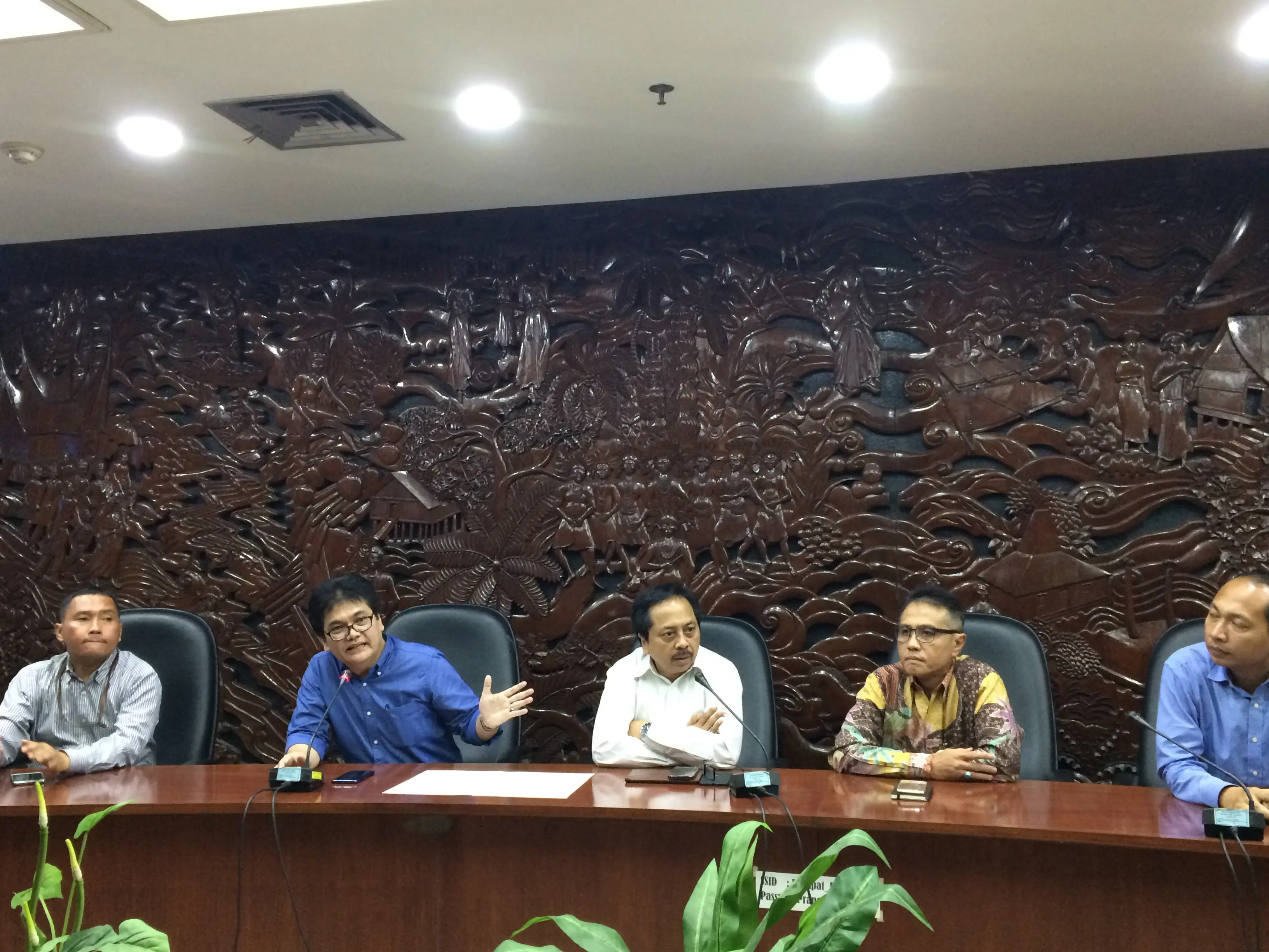 Konferensi pers registrasi kartu SIM prabayar di kantor Kemkominfo, Jakarta, Rabu (1/11/2017). (/Andina Librianty)