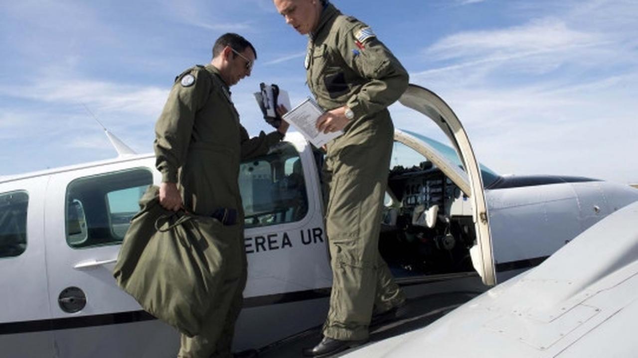 Cantiknya Maria Eugenia, pilot wanita pertama militer Uruguay