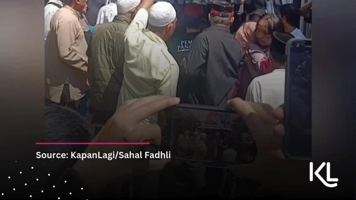 Mpok Alpa Meninggal Dunia, Ini 6 Potret Suasana Haru di Rumah Duka