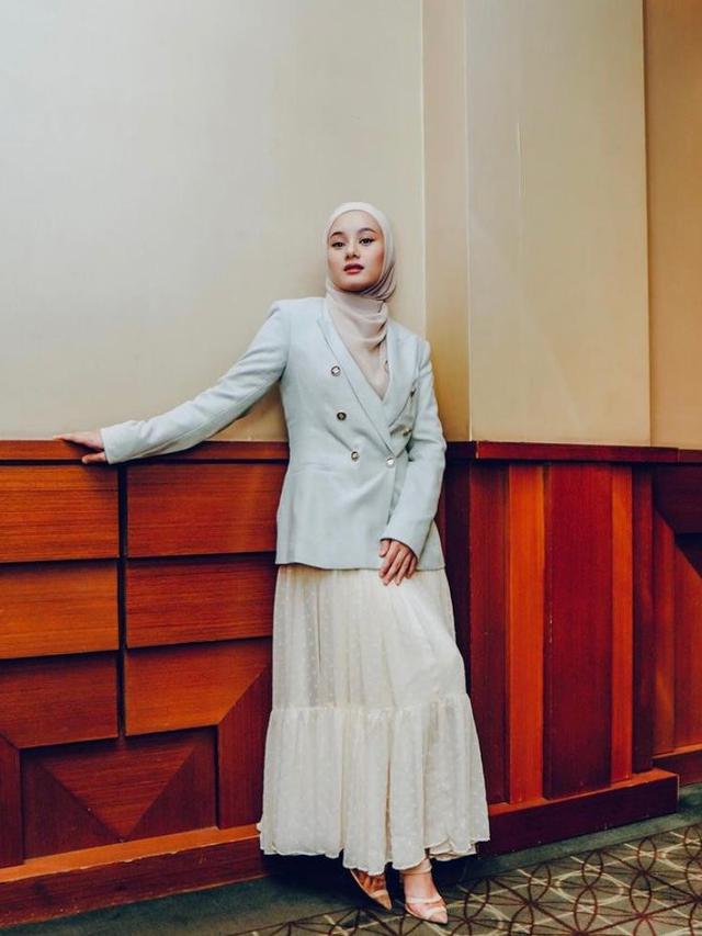 10 Inspirasi Outfit Cewek Kue ala Artis Tanah Air, Paula Verhoeven hingga Cinta Laura