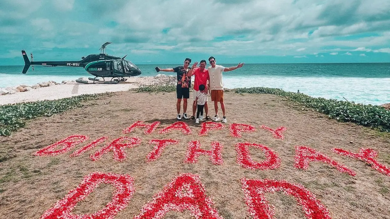 Verrell Bramasta beri kejutan ultah Ivan Fadilla