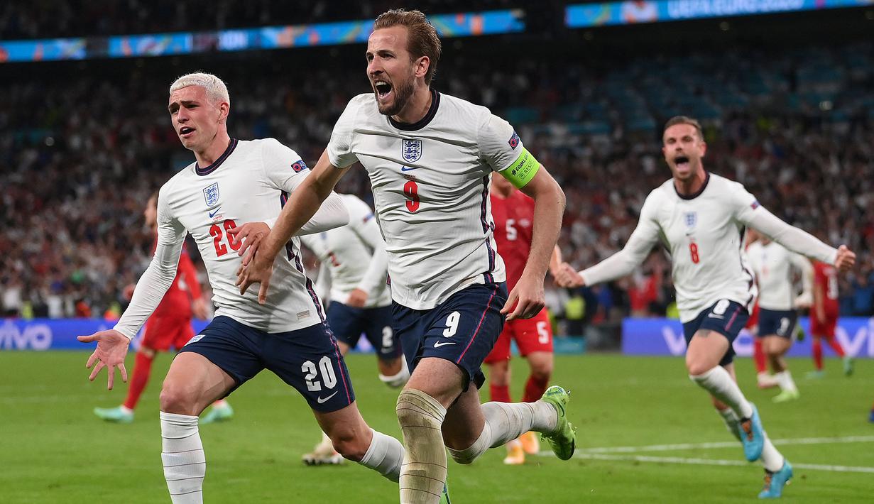 <p>Gareth Southgate telah membuat keputusan cemerlang untuk memanggil penyerang-penyerang top ke skuad Inggris untuk Piala Dunia 2022 nanti. Nama-nama seperti Harry Kane, Phil Foden, Raheem Sterling, Mason Mount, Jack Grealish, dan Bukayo Saka akan menjadi opsi pertama pelatih 52 tahun tersebut. Namun selain itu masih ada amunisi cadangan di Marcus Rashford, Jadon Sancho, Jarrod Bowen, dan Tammy Abraham. (AFP/Laurence Griffiths)</p>
