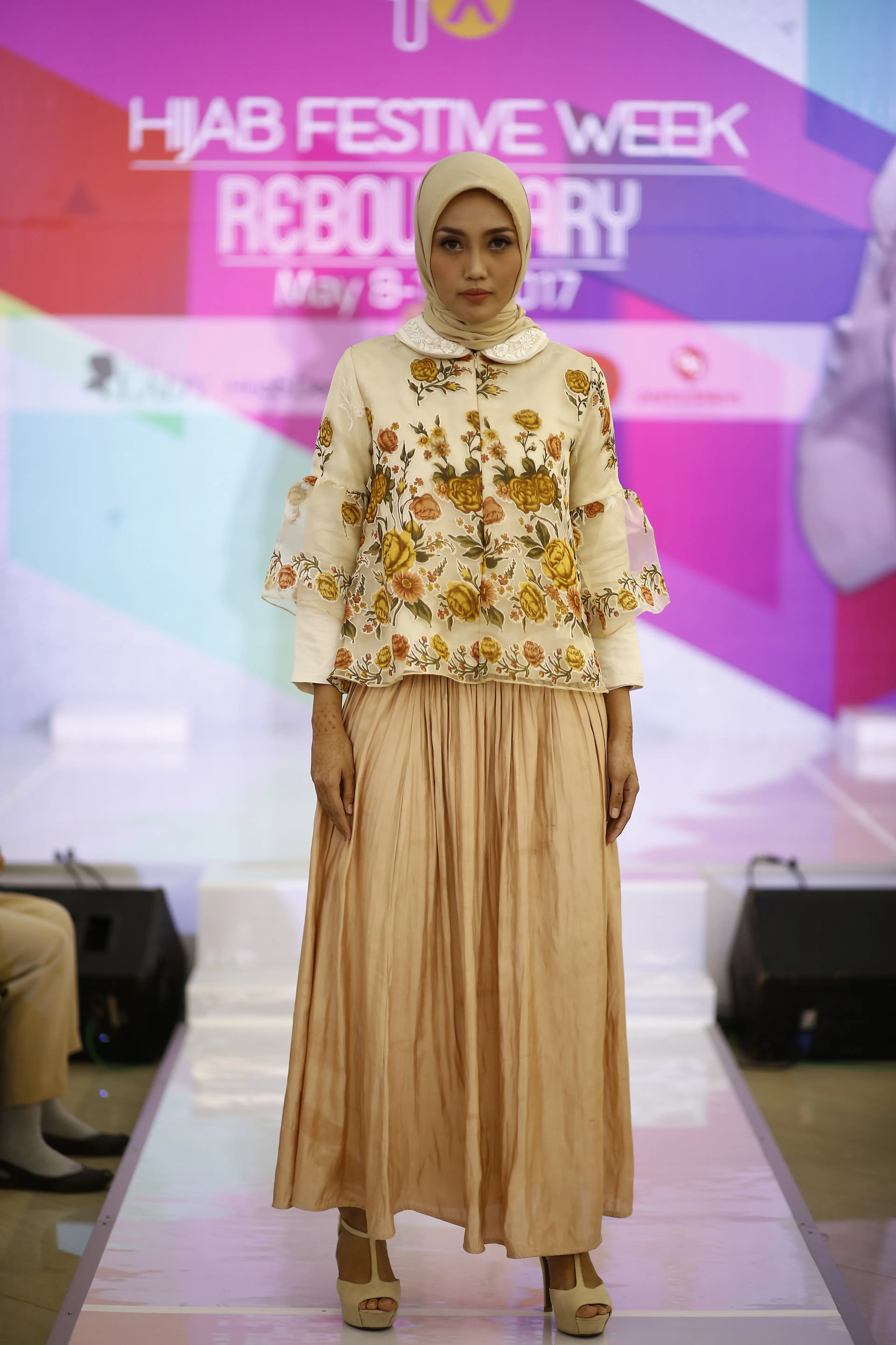 Modest wear yang trendi dan stylish ini pas banget dipakai untuk bulan Ramadan. (sumber foto: hijabdept)