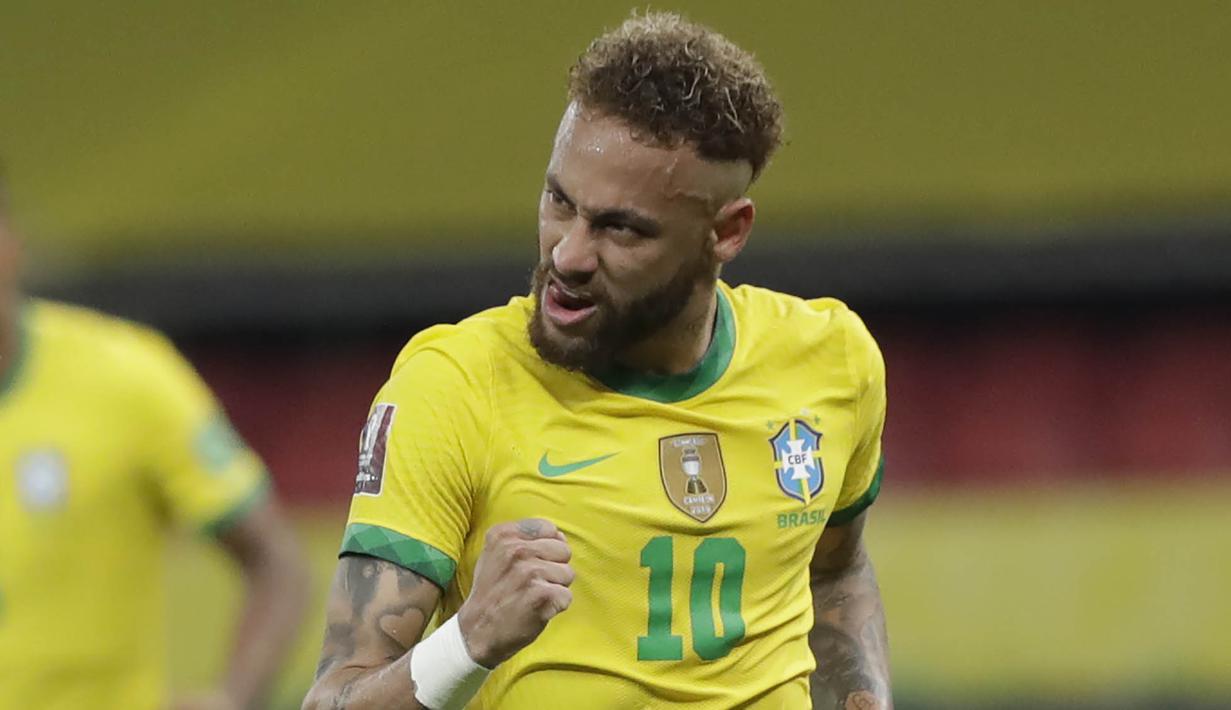 Striker Brasil, Neymar, melakukan selebrasi usai mencetak gol ke gawang Ekuador pada laga Kualifikasi Piala Dunia 2022 Zona Amerika Selatan, Minggu (5/6/2021). Brasil menang dengan skor 2-1. (AP/Andre Penner)