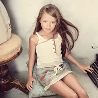 Meskipun membuat orangtua berbangga, model cilik Kristina Pimenova tak luput dari kritik dan komentar miring dari sebagian masyarakat. 