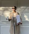 Tak selalu tampil dengan crown, Suchata Chuangsri juga tampak memikat dengan outfit casual. [foto: Suchata Chuangsri]