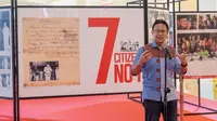 Menteri Kesehatan RI Budi Gunadi Sadikin membuka pameran foto "7 Citizien No. 1" yang diselenggarakan oleh Pewarta Foto Indonesia (PFI) di Neo Soho, Jakarta pada 20 November 2022. (Dok Kementerian Kesehatan RI)