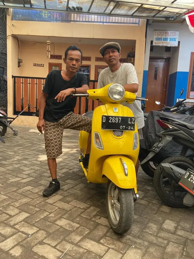 Ditunjuk Jadi Duta Kuliner Jawa Barat, Ini 6 Potret Ade Londok 'Odading'