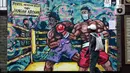 Warga melintas di depan mural berisi kritik terhadap kinerja polisi di Lapangan Bhayangkara Mabes Polri, Jakarta, Minggu (31/10/2021). Lomba mural 2021 Piala Kapolri menampilkan sejumlah karya berisi kritik terhadap polisi yang dituangkan pada media triplek. (Liputan6.com/Helmi Fithriansyah)