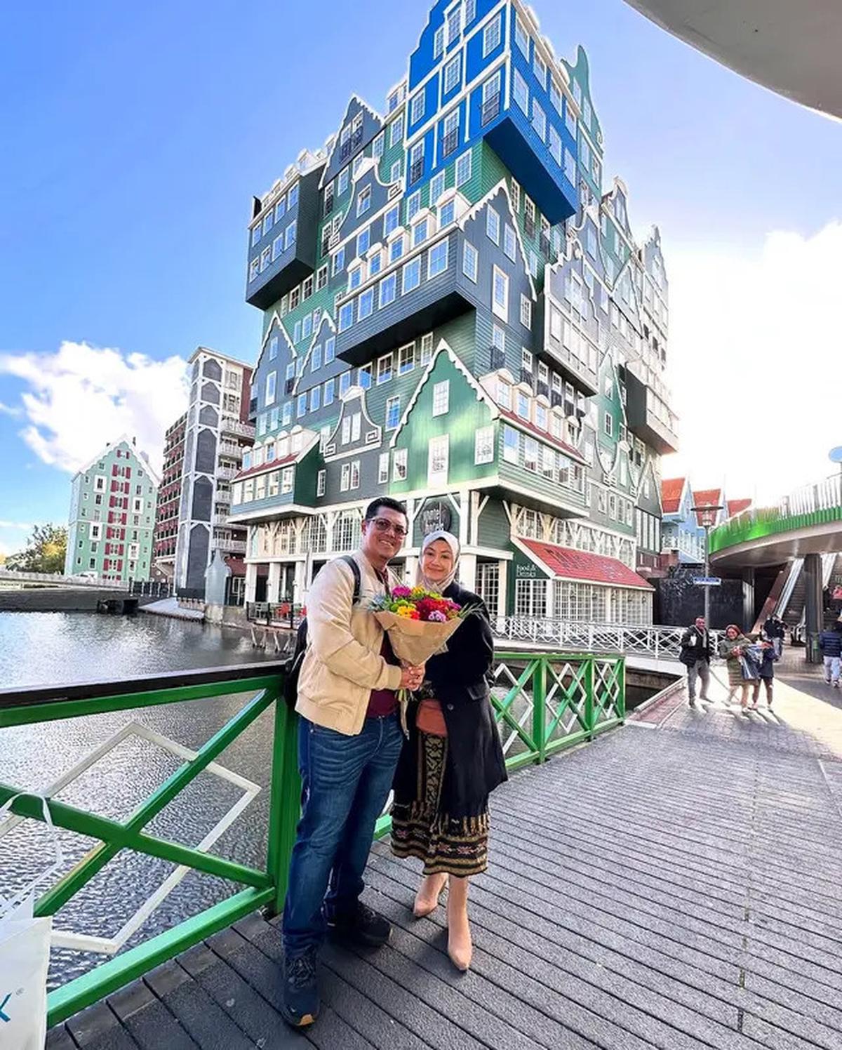 Potret Hendy Setiono Bareng Istri yang Sering ke Luar Negeri Bareng Keluarga