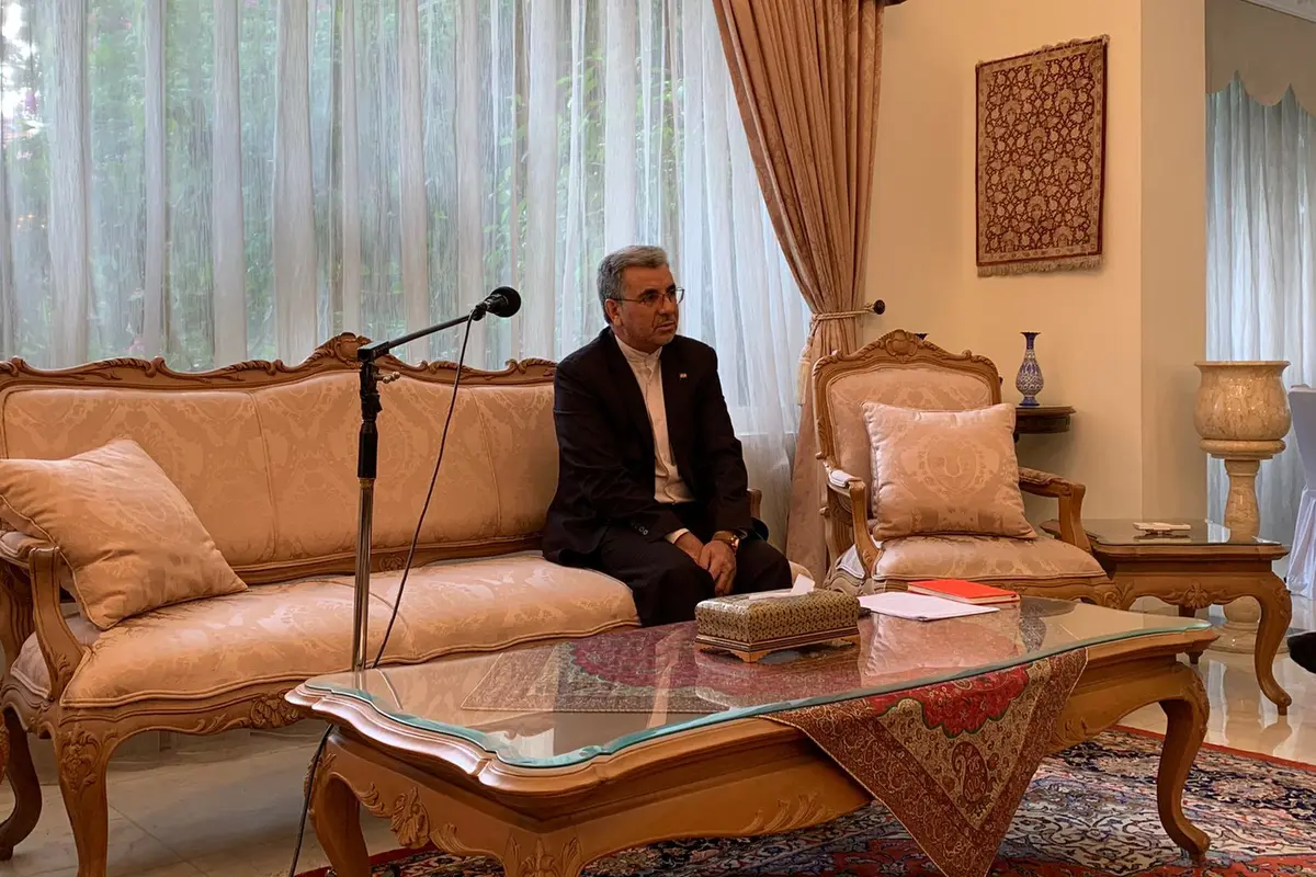 Kuasa Usaha Kedutaan Besar Iran untuk Indonesia Mahdi Rounagh dalam acara media briefing dan Buka Puasa Bersama pada Kamis (13/4/2023). (Liputan6/Benedikta Miranti)