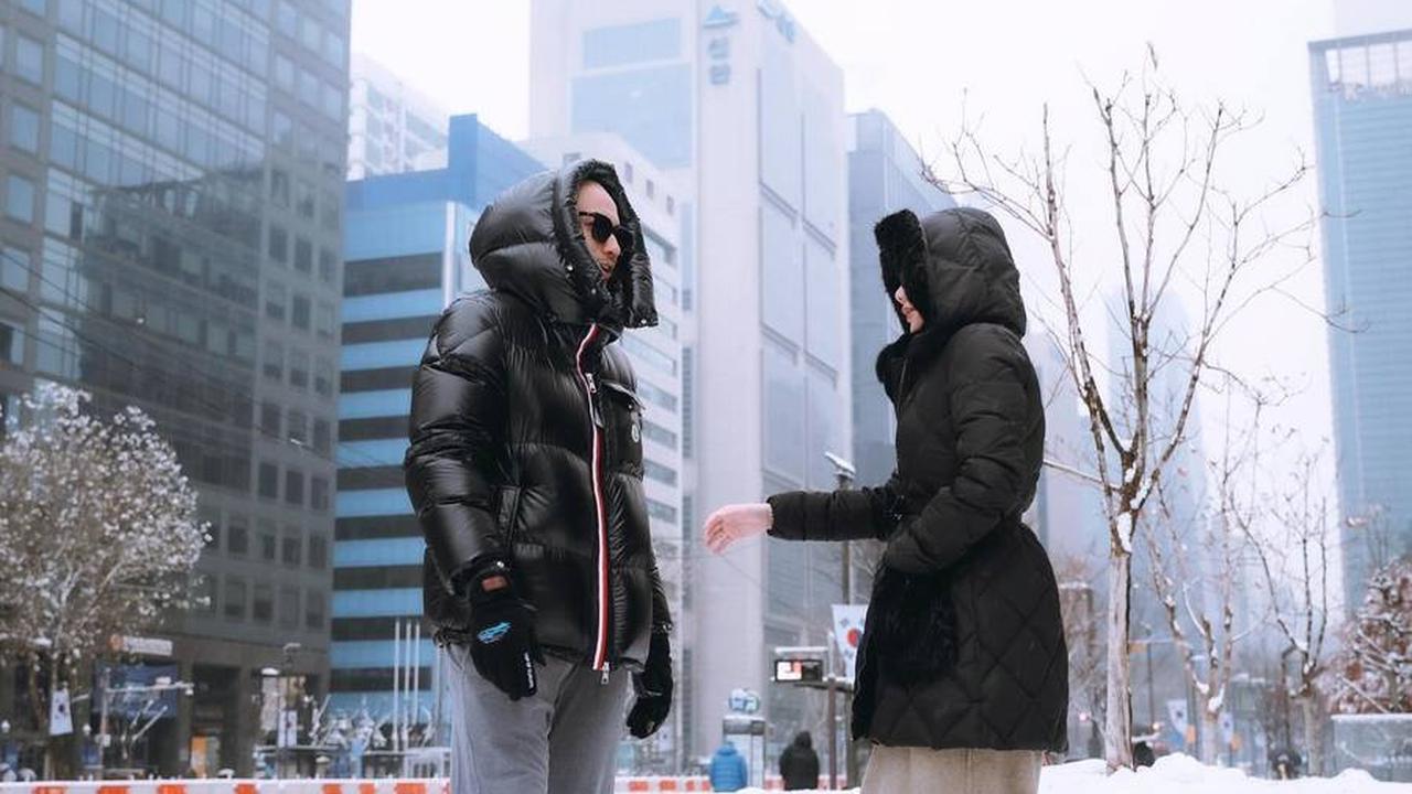 7 Potret Bunga Citra Lestari Nikmati Salju Saat Liburan ke Korea Selatan, Penampilan Tiko Aryawardhana Curi Perhatian - Disebut Mirip Mendiang Ashraf Sinclair