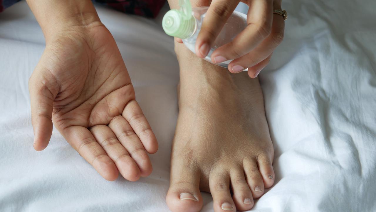 Cara Mencukur Bulu Kaki dengan Aman, Ketahui Pula Efek Sampingnya