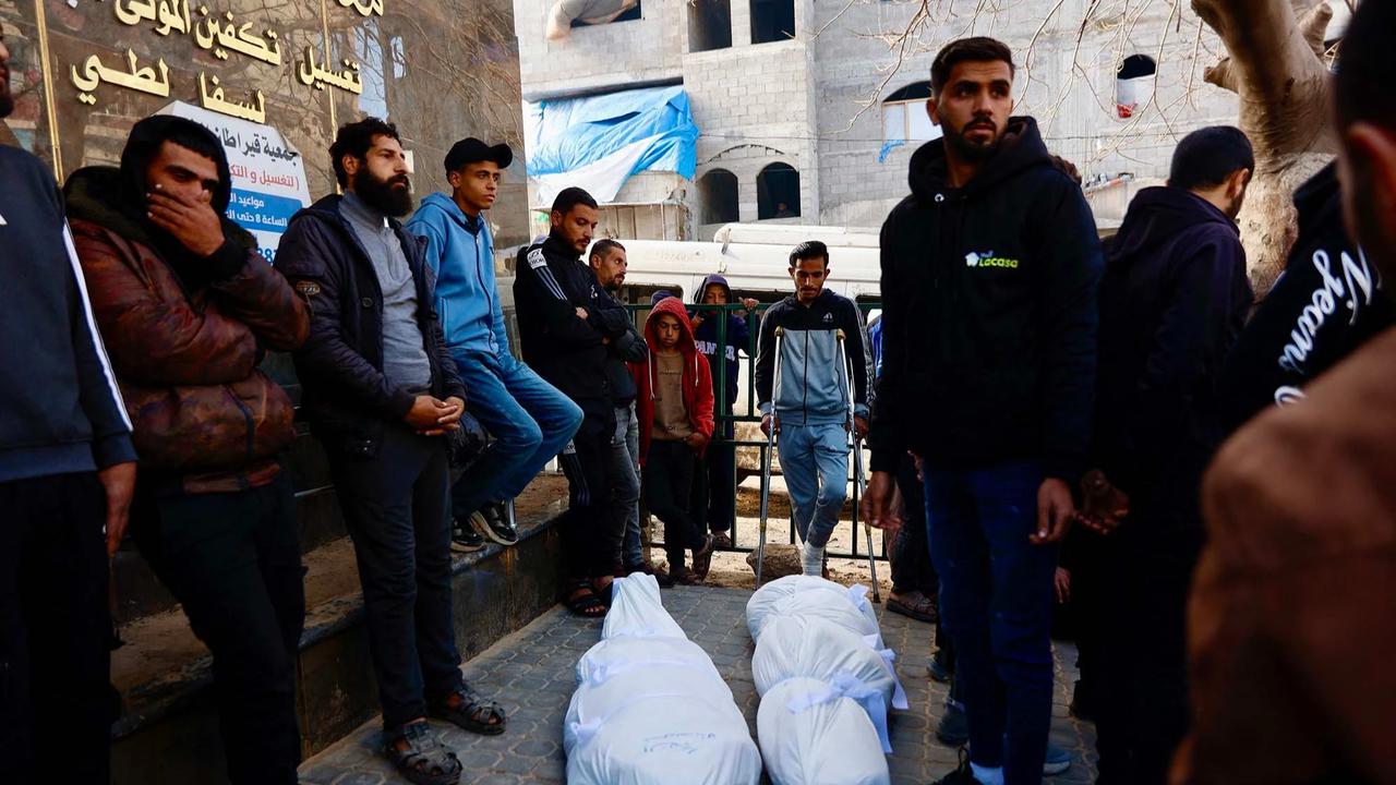FOTO: Anak Anak Kemabli Menjadi Korban Terbaru Serangan Israel  di Gaza