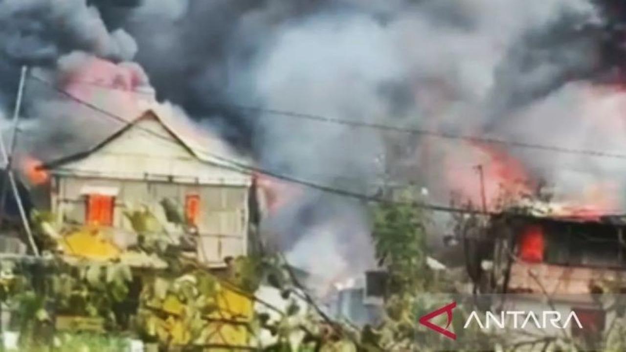 Polisi Tangkap Tiga Pelaku Pembakaran Rumah Saat Bentrokan di Tallo, Makassar