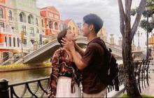 Pose Romantis di Pinggir Sungai, 8 Foto Cassandra Lee dan Ryuken Lie Ketika Bulan Madu ke Vietnam