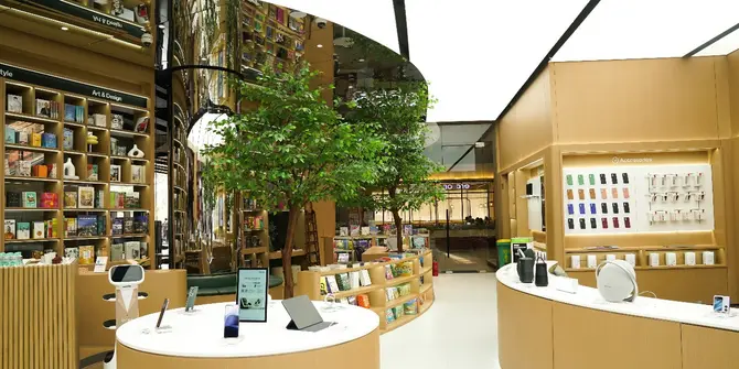 Oppo Experience Store Terbesar Se-Indonesia Buka di Jakarta Timur, Lengkap dengan Toko Buku dan Robot Pelayan