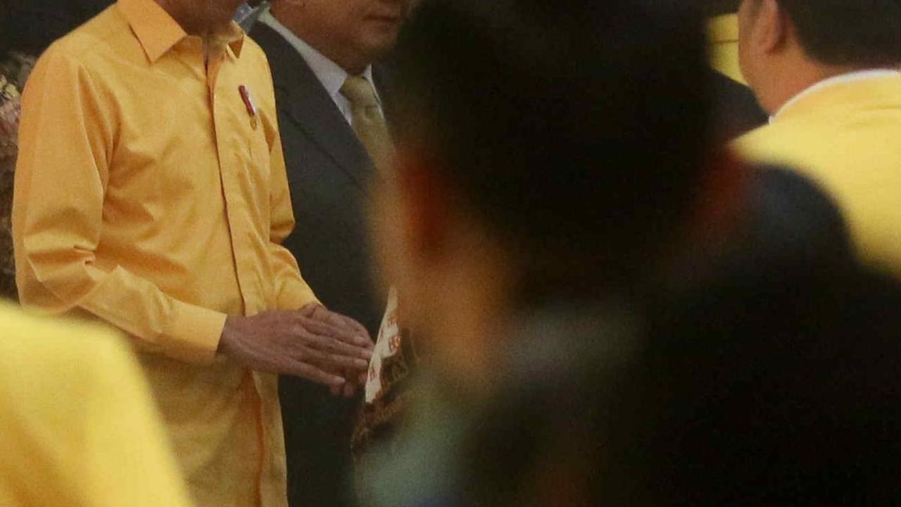 "Jangan lupa, malah hari ini saya pakai kuning," sambung Jokowi.&nbsp;Foto: Liputan6.com/Herman Zakharia