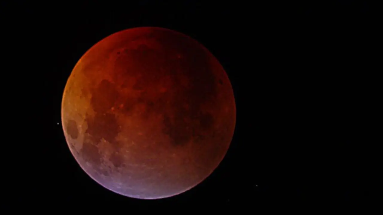 [Bintang] Bloody Lunar Eclipse