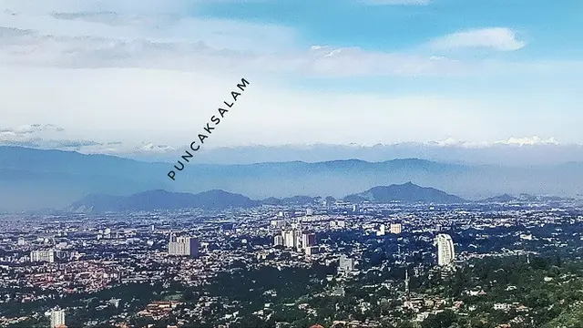 Gunung Puncaksalam di Cimahi Bandung