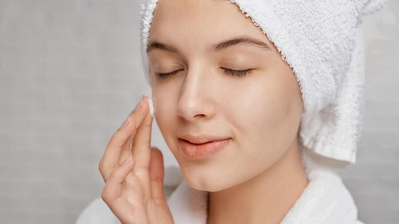15 Moisturizer untuk Kulit Berminyak