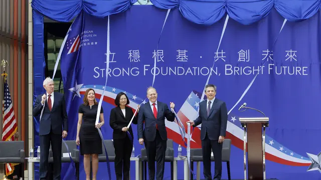 Pembukaan resmi Kedutaan de Facto Amerika Serikat di Taipei, Taiwan (AP)