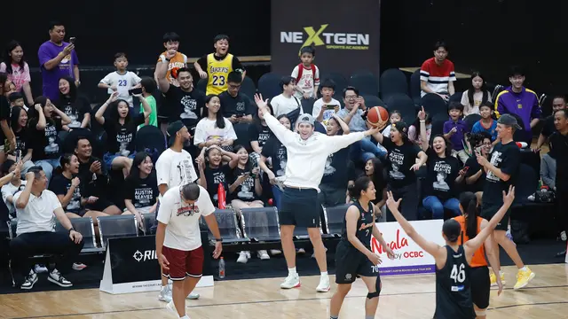 Austin Reaves menghadiri sesi latihan timnas basket putri Indonesia