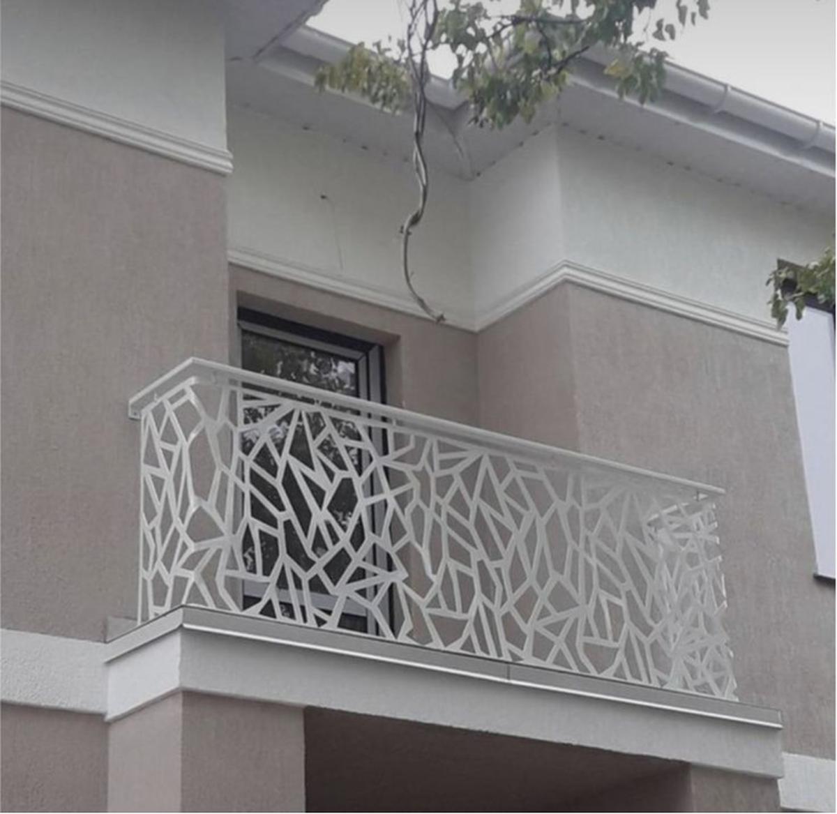Desain Railing Balkon Minimalis