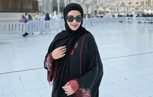 Impian Fitri Carlina Tinggal di Jeddah Terkabul, Sebut Hadiah dari Semua Ujian