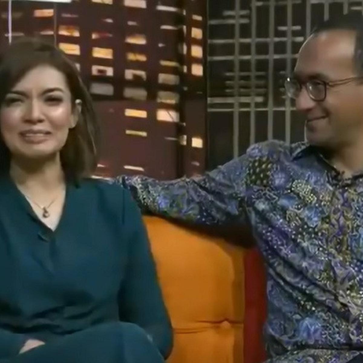 wawancara najwa shihab dan suami di hitam putih