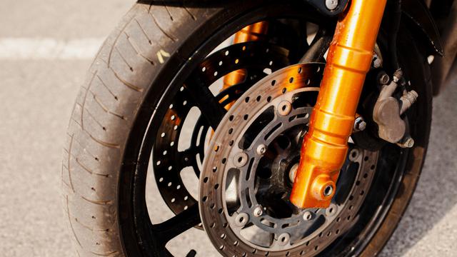 Ilustrasi kampas rem motor