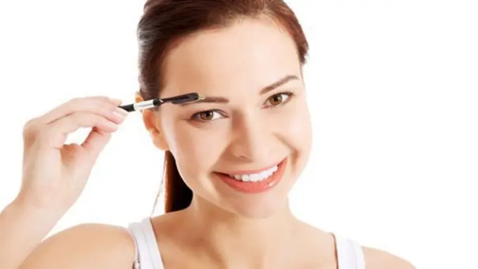 Tutorial Membuat Alis yang Gak Kalah Cetar dengan Syahrini